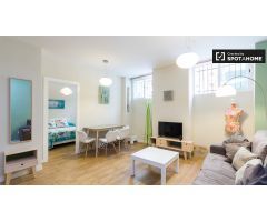 Apartamento de 2 dormitorios con patio para alquilar en Argüelles
