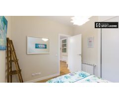 Apartamento de 2 dormitorios con patio para alquilar en Argüelles