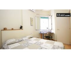 Hermoso apartamento de 2 dormitorios en alquiler en Raval