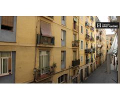 Hermoso apartamento de 2 dormitorios en alquiler en Raval