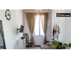 Precioso apartamento de 2 dormitorios con baño en alquiler en Barri Gòtic.