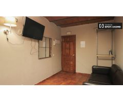 Pintoresco estudio en alquiler cerca de Moll de Barcelona en El Raval
