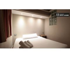 Pintoresco estudio en alquiler cerca de Moll de Barcelona en El Raval