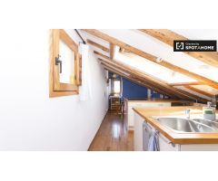 Hermoso apartamento de 2 dormitorios con aire acondicionado en alquiler cerca del metro en el centro