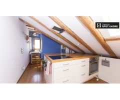 Hermoso apartamento de 2 dormitorios con aire acondicionado en alquiler cerca del metro en el centro
