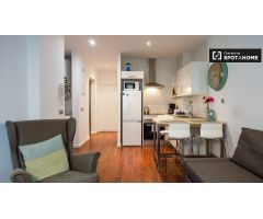Elegante apartamento de 1 dormitorio con balcón y aire acondicionado en alquiler cerca del metro en 