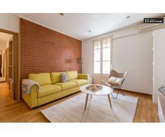 Moderno apartamento de 3 dormitorios en alquiler en LHospitalet de Llobregat.