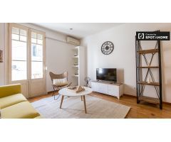 Moderno apartamento de 3 dormitorios en alquiler en LHospitalet de Llobregat.
