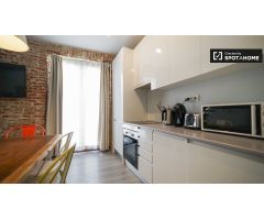 Moderno apartamento de 3 dormitorios con balcón y aire acondicionado en alquiler cerca de Metro en l