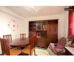 Amplio apartamento de 3 dormitorios en alquiler en LOlivereta.