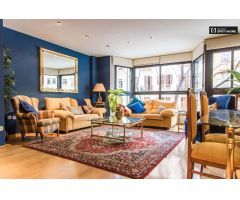 Hermoso apartamento de 3 habitaciones en alquiler en Extramurs.