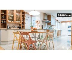 Hermoso apartamento de 3 habitaciones en alquiler en Extramurs.