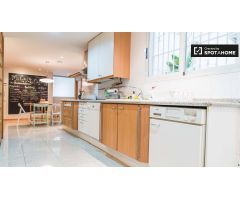 Hermoso apartamento de 3 habitaciones en alquiler en Extramurs.