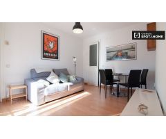 Adorable apartamento de 2 dormitorios con balcón y aire acondicionado en alquiler cerca de Metro en 