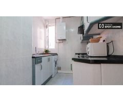 Adorable apartamento de 2 dormitorios con balcón y aire acondicionado en alquiler cerca de Metro en 