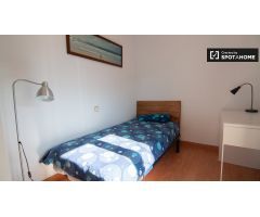 Adorable apartamento de 2 dormitorios con balcón y aire acondicionado en alquiler cerca de Metro en 