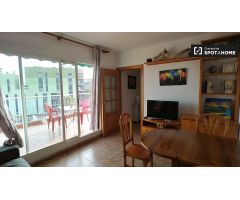 Luminoso apartamento de 2 dormitorios en alquiler en Trinitat Vella.