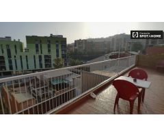 Luminoso apartamento de 2 dormitorios en alquiler en Trinitat Vella.