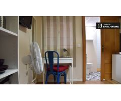 Pequeño apartamento estudio en alquiler cerca de Piscina Municipal Supera Ayora en Camins al Grau