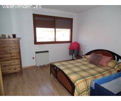 CHALET CON BUHARDILLA Y SÓTANO