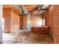 EN VENTA LOCAL COMERCIAL EN EL CENTRO DE VENTURADA