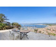 Villa mediterránea con alma, vistas impresionantes y oportunidad única de inversión en Roses