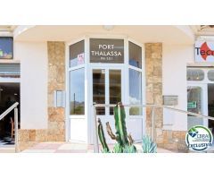 Apartamento con vistas al canal y amplia terraza - 2 habitaciones, 2 baños en venta en Roses