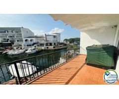 Apartamento reformado con amarre privado en el puerto de Banyuls, Empuriabrava