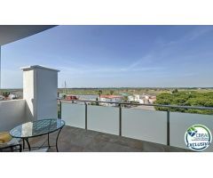 En venta – Ático con doble terraza, 3 dormitorios y vistas despejadas en Santa Margarita (Roses)