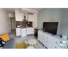 ROSES - CENTRO: Estudio con cabina cerca del puerto y la playa en venta