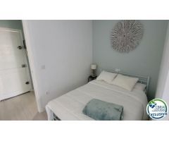 ROSES - CENTRO: Estudio con cabina cerca del puerto y la playa en venta