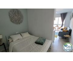ROSES - CENTRO: Estudio con cabina cerca del puerto y la playa en venta