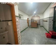 ¡¡¡LOCAL COMERCIAL EN EL BARRIO DE LA VIÑA!!!