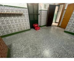 ¡¡¡LOCAL COMERCIAL EN EL BARRIO DE LA VIÑA!!!