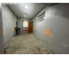 ¡¡¡LOCAL COMERCIAL EN EL BARRIO DE LA VIÑA!!!