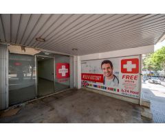 Se vende local comercial y almacén anexo de 129 m2 en Magalluf