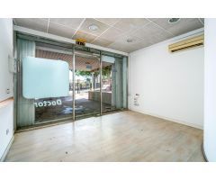Se vende local comercial y almacén anexo de 129 m2 en Magalluf