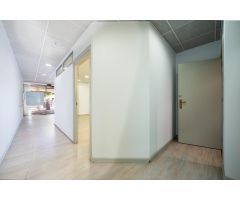 Se vende local comercial y almacén anexo de 129 m2 en Magalluf