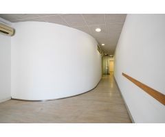 Se vende local comercial y almacén anexo de 129 m2 en Magalluf