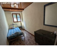 Casa con garaje y terraza en La Fresneda