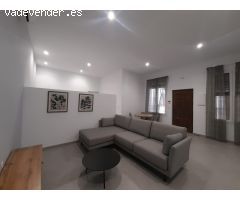 SE ALQUILA APARTAMENTO EN EL CENTRO