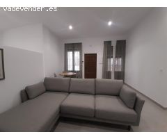 SE ALQUILA APARTAMENTO EN EL CENTRO
