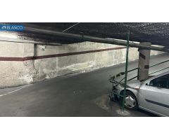 Parking cerca del mercado de Collblanc