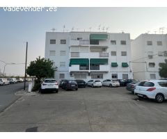 Vivienda en esquina con entrada independiente y opción de negocio
