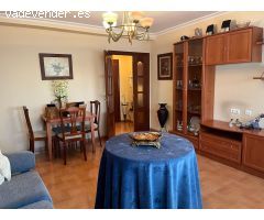 Vivienda en esquina con entrada independiente y opción de negocio