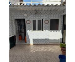 Oportunidad en planta baja: tres dormitorios y patio