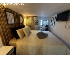 Local comercial convertido en 2 lofts. Cambio de uso en trámite.