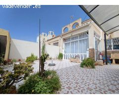 ???? ¡Oportunidad en Torrevieja! Acogedora Vivienda Adosada con Solárium Privado