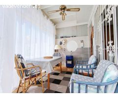 ???? ¡Oportunidad en Torrevieja! Acogedora Vivienda Adosada con Solárium Privado