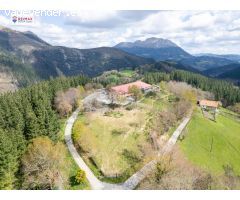 Finca con Vivienda Rural en un Entorno Privilegiado